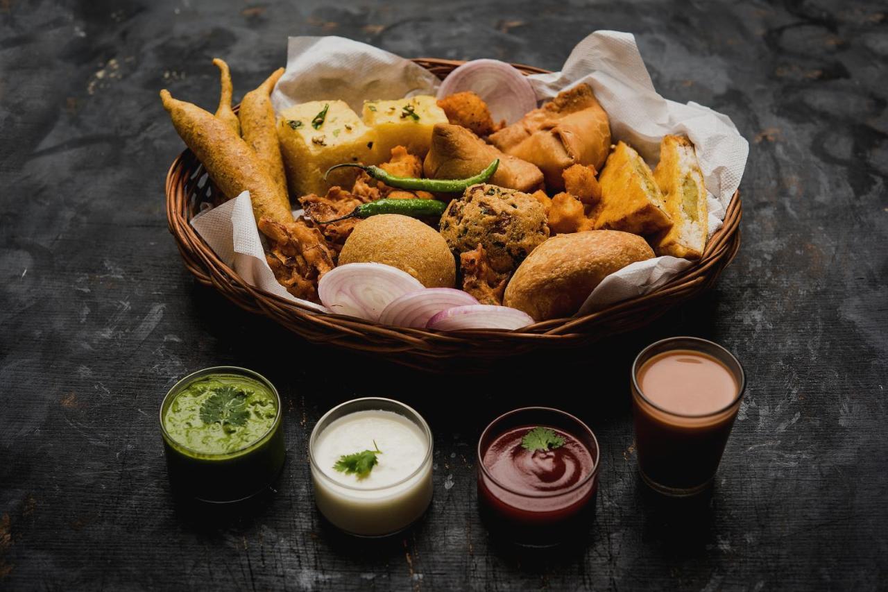 Spot On Sharma'S Kitchen & Home Stay Bajaura Zewnętrze zdjęcie